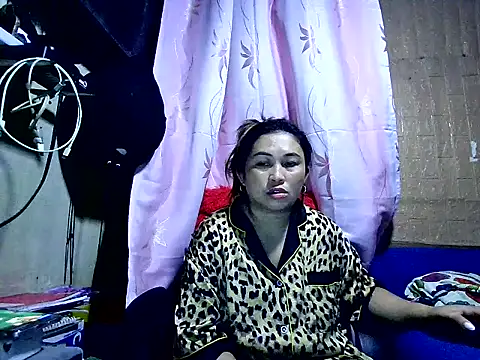 Snapshot of LalaiAsian chatting on June 19, 2026, 3:40 pm LalaiAsian online show from June 19, 2026, 3:40 pm