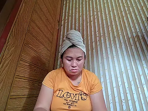 Snapshot of LalaiAsian chatting on February 12, 2026, 6:57 am LalaiAsian online show from February 12, 2026, 6:57 am