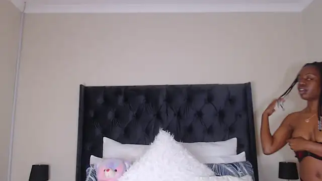 Sexynaughty Gal online show from March 5, 2025, 9:04 pm