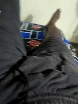 Snapshot of giri1817 chatting on January 14, 2026, 3:04 pm giri1817 online show from January 14, 2026, 3:04 pm