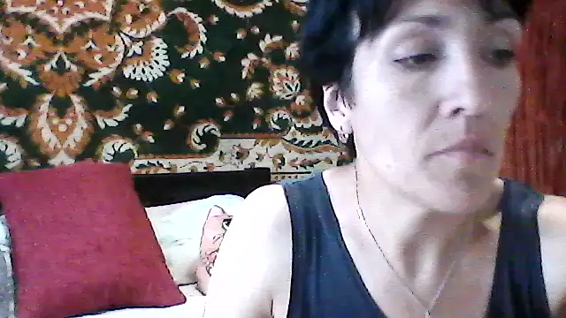 Snapshot of SunnyAmorre chatting on June 14, 2026, 9:43 am SunnyAmorre online show from June 14, 2026, 9:43 am