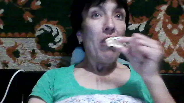 Snapshot of SunnyAmorre chatting on May 10, 2026, 8:00 pm SunnyAmorre online show from May 10, 2026, 8:00 pm