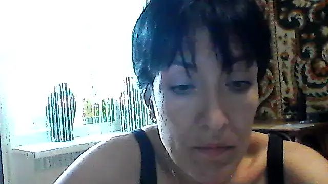 Snapshot of SunnyAmorre chatting on June 13, 2026, 12:25 pm SunnyAmorre online show from June 13, 2026, 12:25 pm