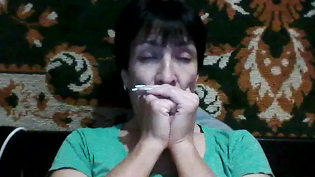 Snapshot of SunnyAmorre chatting on May 20, 2026, 8:28 pm SunnyAmorre online show from May 20, 2026, 8:28 pm
