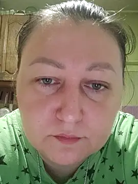 Rini333 online show from October 24, 2025, 2:27 pm