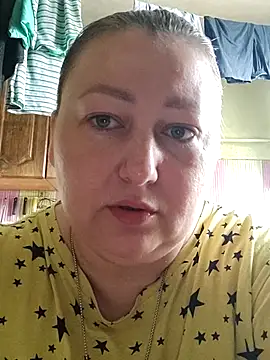 Rini333 online show from October 18, 2025, 9:44 am