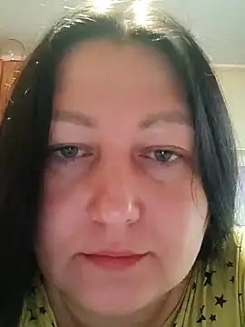 Rini333 online show from May 5, 2026, 6:05 am