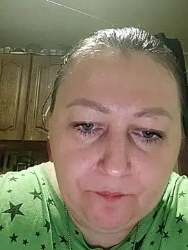 Rini333 online show from October 29, 2025, 2:27 pm