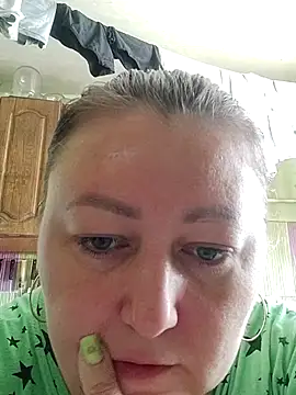 Rini333 online show from May 2, 2026, 9:36 am