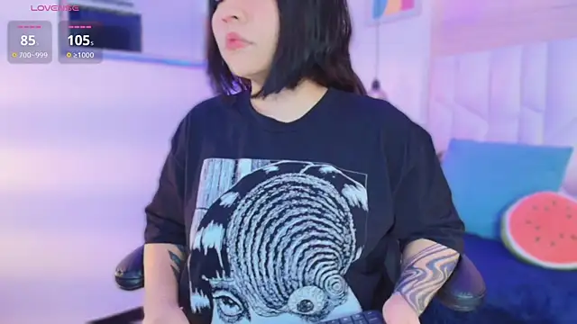 io chie  online show from March 21, 2025, 4:06 am