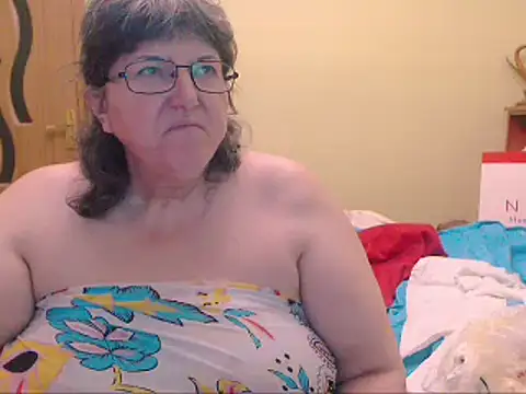 HugeTits online show from December 10, 2024, 11:51 pm