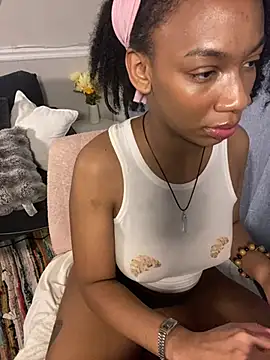 Snapshot of EatSweetMolly chatting on January 15, 2026, 5:22 am EatSweetMolly online show from January 15, 2026, 5:22 am