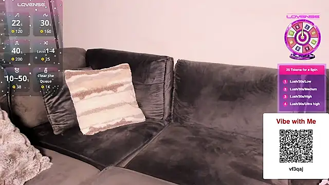 Snapshot of EatSweetMolly chatting on March 15, 2026, 5:25 am EatSweetMolly online show from March 15, 2026, 5:25 am