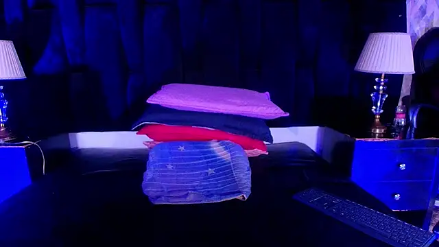 shelsyloreds online show from October 7, 2025, 11:55 am