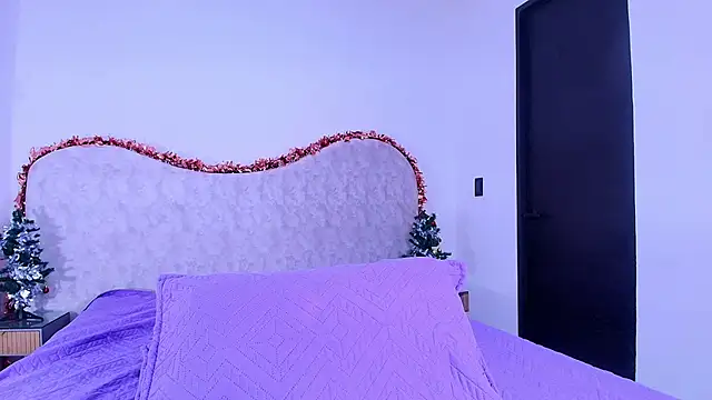 shelsyloreds online show from December 18, 2025, 11:58 am