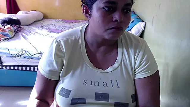 yulieth bbw online show from April 27, 2026, 12:25 pm