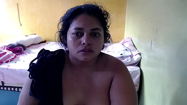 Snapshot of yulieth_bbw chatting on June 15, 2026, 12:27 pm yulieth bbw online show from June 15, 2026, 12:27 pm