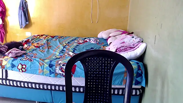 yulieth bbw online show from December 2, 2025, 1:35 pm