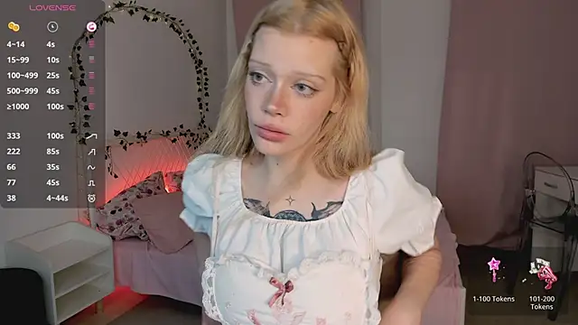 boobsybootie online show from July 5, 2026, 8:59 pm