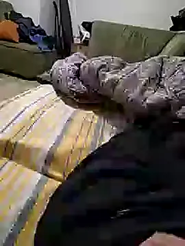 Snapshot of Yaramaz331 chatting on March 9, 2025, 12:42 am Yaramaz331 online show from March 9, 2025, 12:42 am