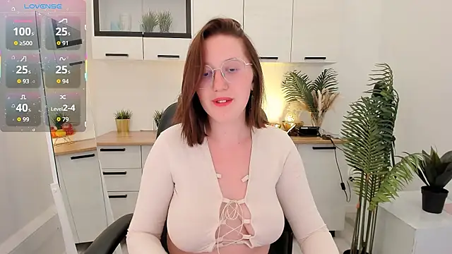 Charmy Gracy online show from April 29, 2026, 6:14 pm