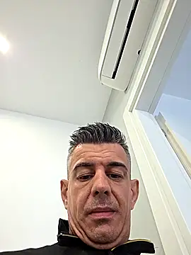 kekko-1982 online show from May 7, 2026, 7:56 am