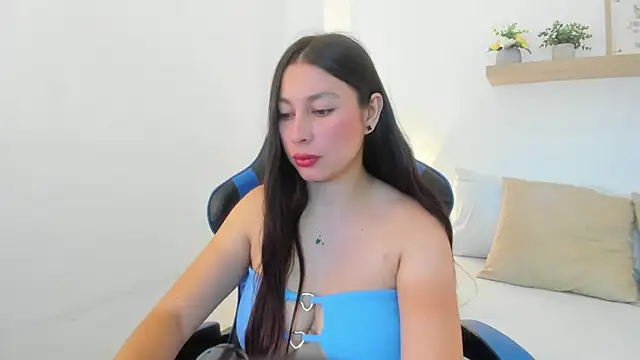 Snapshot of bella_99_ chatting on July 17, 2026, 11:51 am bella 99 online show from July 17, 2026, 11:51 am