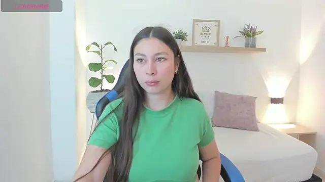 bella 99  online show from April 24, 2026, 11:23 am