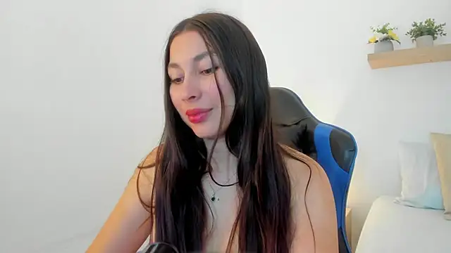 Snapshot of bella_99_ chatting on July 6, 2026, 3:03 pm bella 99 online show from July 6, 2026, 3:03 pm