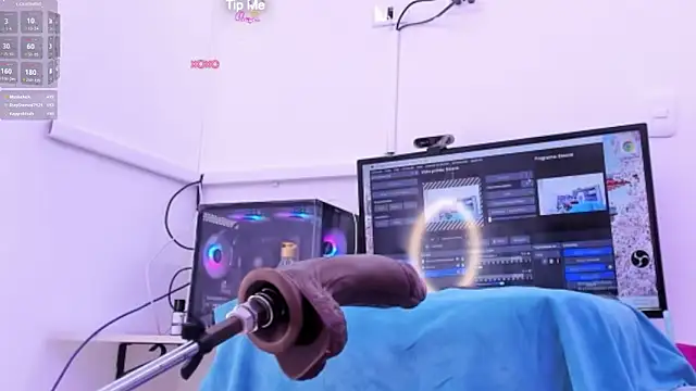 naty girl  online show from March 13, 2026, 11:04 am