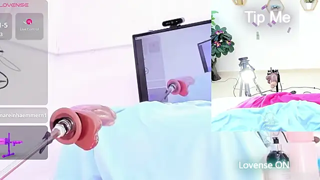 naty girl  online show from March 15, 2025, 5:19 am