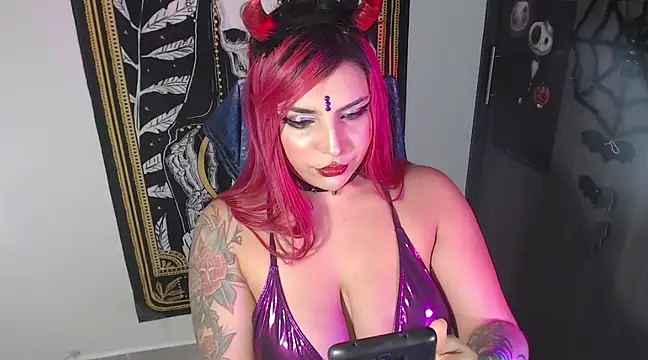 Snapshot of Lilith-miaw chatting on February 21, 2025, 9:43 pm Lilith-miaw online show from February 21, 2025, 9:43 pm