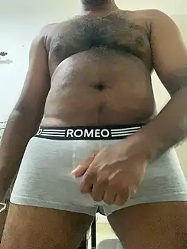 MALEHYPER online show from June 12, 2026, 7:39 am