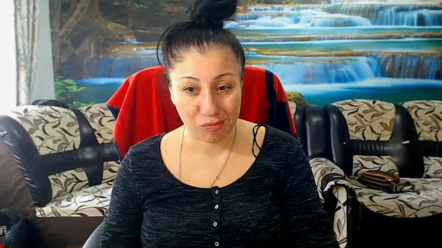 Snapshot of MoistMady chatting on March 20, 2026, 6:25 am MoistMady online show from March 20, 2026, 6:25 am