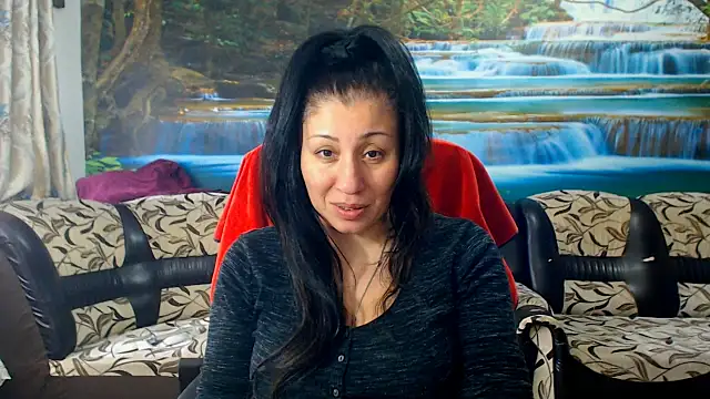 Snapshot of MoistMady chatting on February 2, 2026, 10:14 am MoistMady online show from February 2, 2026, 10:14 am