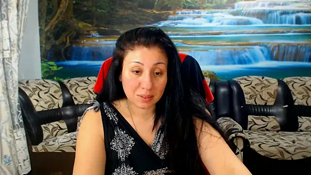 Snapshot of MoistMady chatting on April 8, 2026, 6:09 pm MoistMady online show from April 8, 2026, 6:09 pm