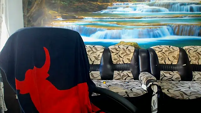 Snapshot of MoistMady chatting on March 11, 2026, 6:29 am MoistMady online show from March 11, 2026, 6:29 am