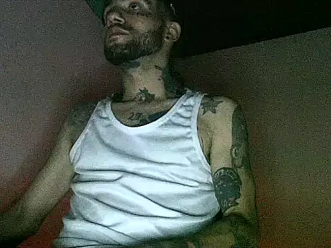 Christian Stiven1 online show from May 14, 2026, 4:53 am
