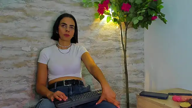 Amelia Myers online show from October 11, 2025, 8:10 pm