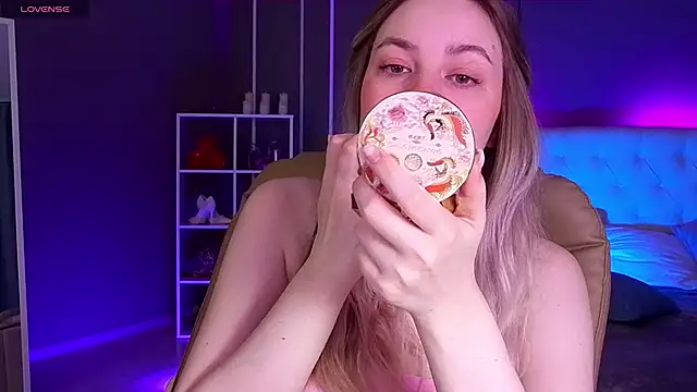 elinanortas online show from September 23, 2025, 1:12 am