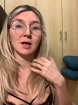 vanda26hot online show from October 4, 2025, 7:10 am