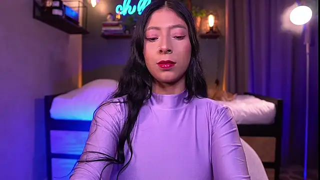 camila3   online show from December 18, 2025, 7:07 pm