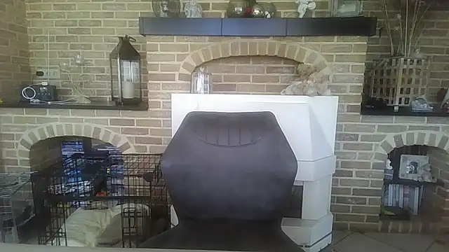 LiquidLeonie online show from March 15, 2026, 11:39 am