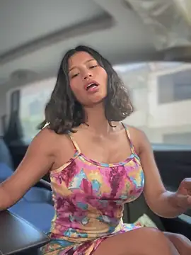 sexi noemi online show from October 23, 2025, 5:22 pm