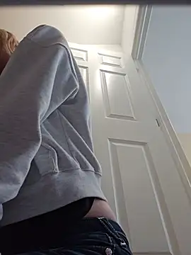 AmethystFoxx online show from June 14, 2026, 5:25 pm