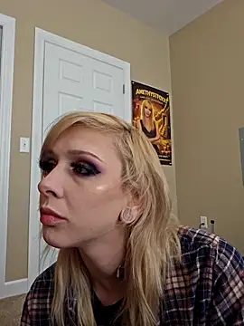 AmethystFoxx online show from March 18, 2026, 5:25 pm