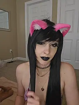 Snapshot of AmethystFoxx chatting on July 28, 2026, 6:20 pm AmethystFoxx online show from July 28, 2026, 6:20 pm