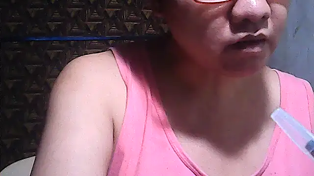 sweetsosie18 online show from April 30, 2026, 6:26 pm