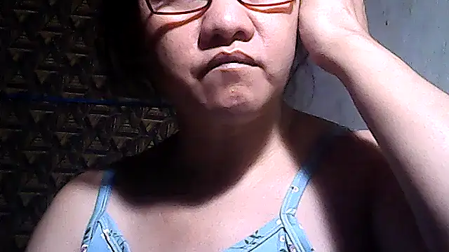 sweetsosie18 online show from March 15, 2026, 6:15 pm