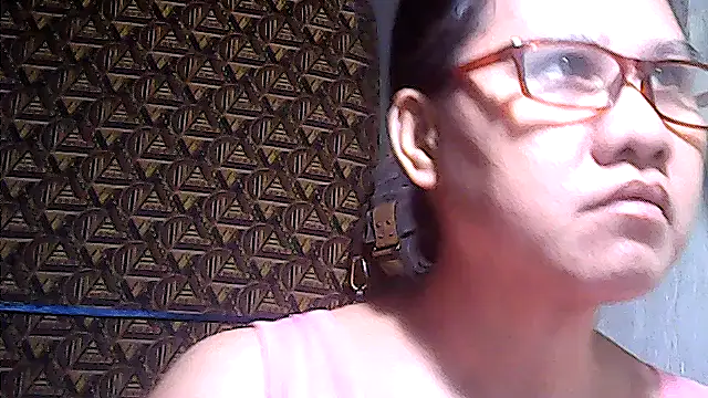 sweetsosie18 online show from April 30, 2026, 5:36 am